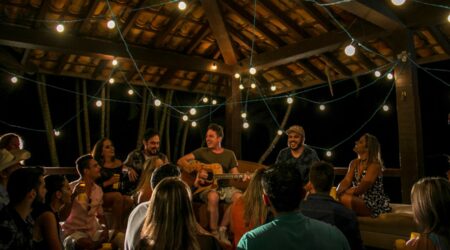 The Intersection of Visual Art and Live Music Performances